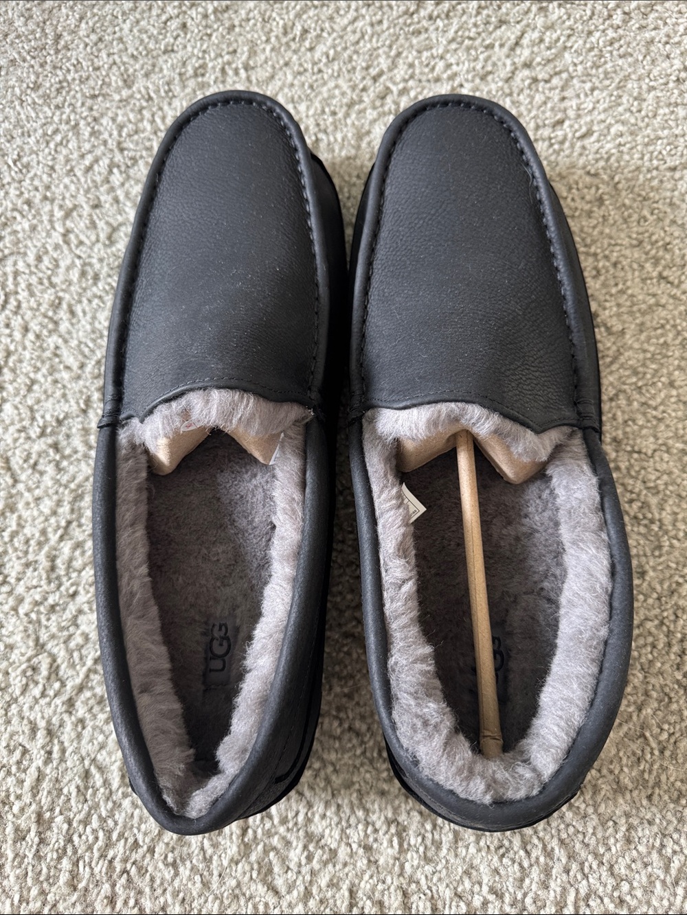 NWOT UGG Men’s Black Shearling-Lined Slip-On Loafers